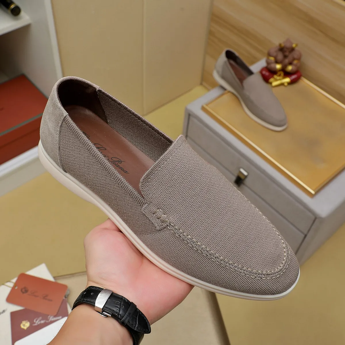 Men's Men's Shoes 💰 400 Loro PIana moccasin made of wish wool fabric. The upper is made of knitted fabric, made on a loom, and then attached to a rubber sole. The Rain System's water-repellent treatment enhances the shoe's functional design, while the suede details give the shoe a sense of elegance and sophistication. Made from Wish, fine wool from Australian and New Zealand Merino sheep 38-44